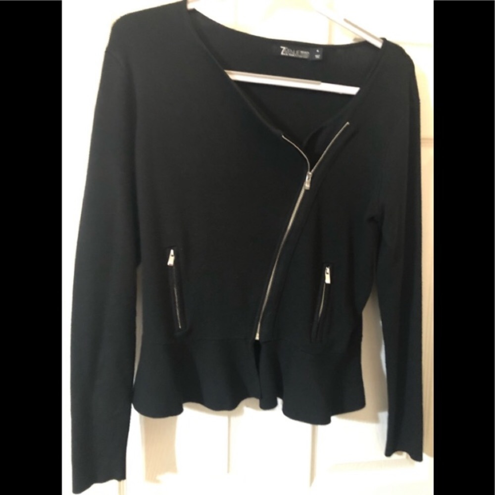 7th Avenue New York & Company Black zippered sweater top. Never worn